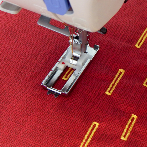 Лапка для вымётывания петли-полуавтомат Janome 200123006 фото №2